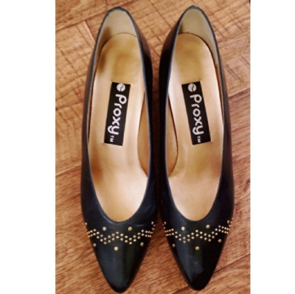 Heels - Picture 2 of 7